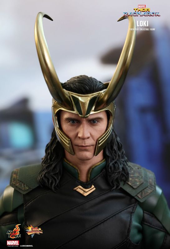 Hot Toys Loki Ragnarok Promo 02